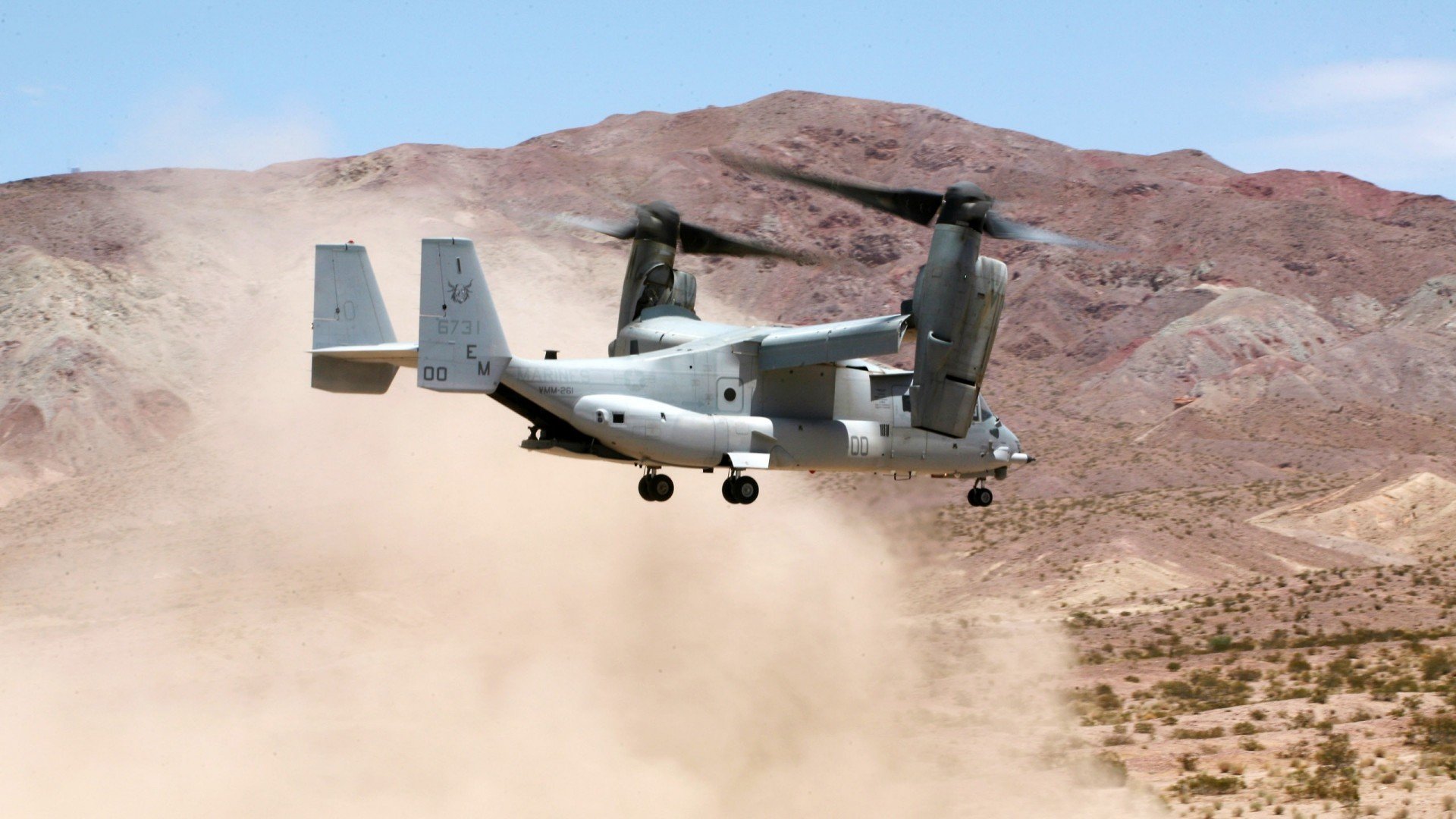 终场哨响与终场绝杀，足球与篮球世界的平行传奇