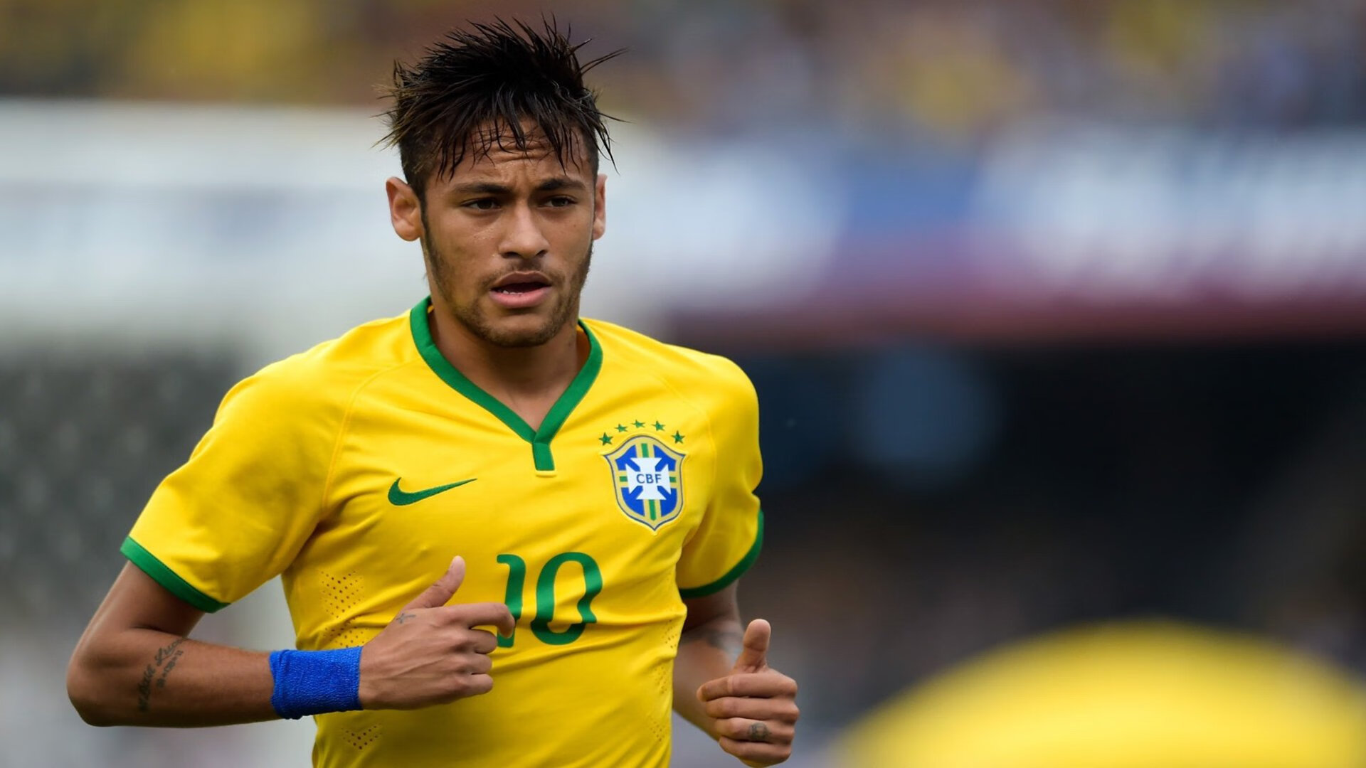 平行时空的王者,当美式战术撕裂安哥拉,莱万用意志接管温布利