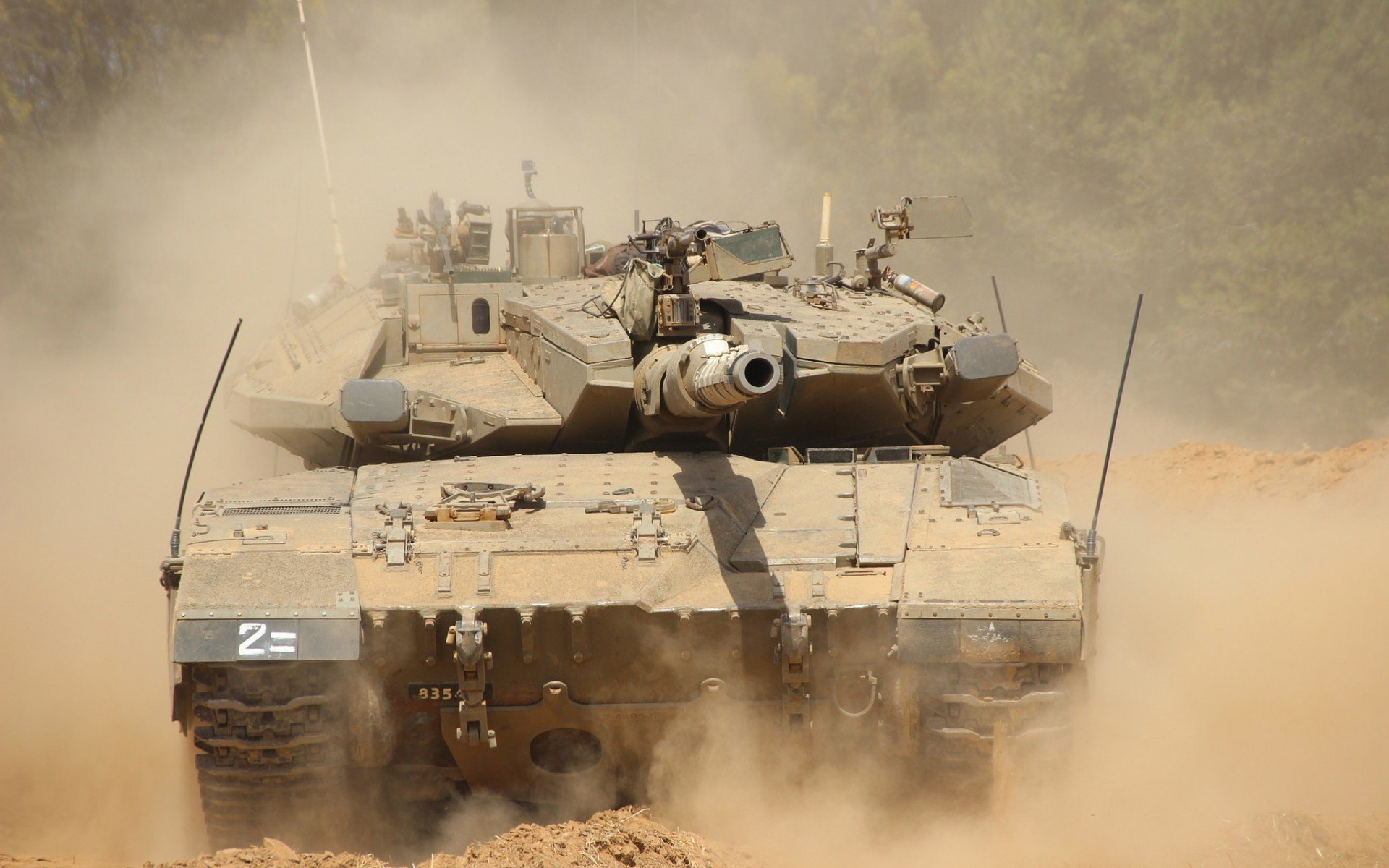 平行时空的王者,当美式战术撕裂安哥拉,莱万用意志接管温布利