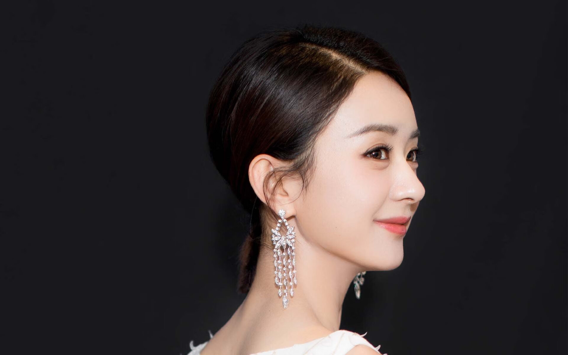 防守铁壁与个人英雄主义,阿根廷锁死委内瑞拉,拉亚在NBA季后赛接管比赛