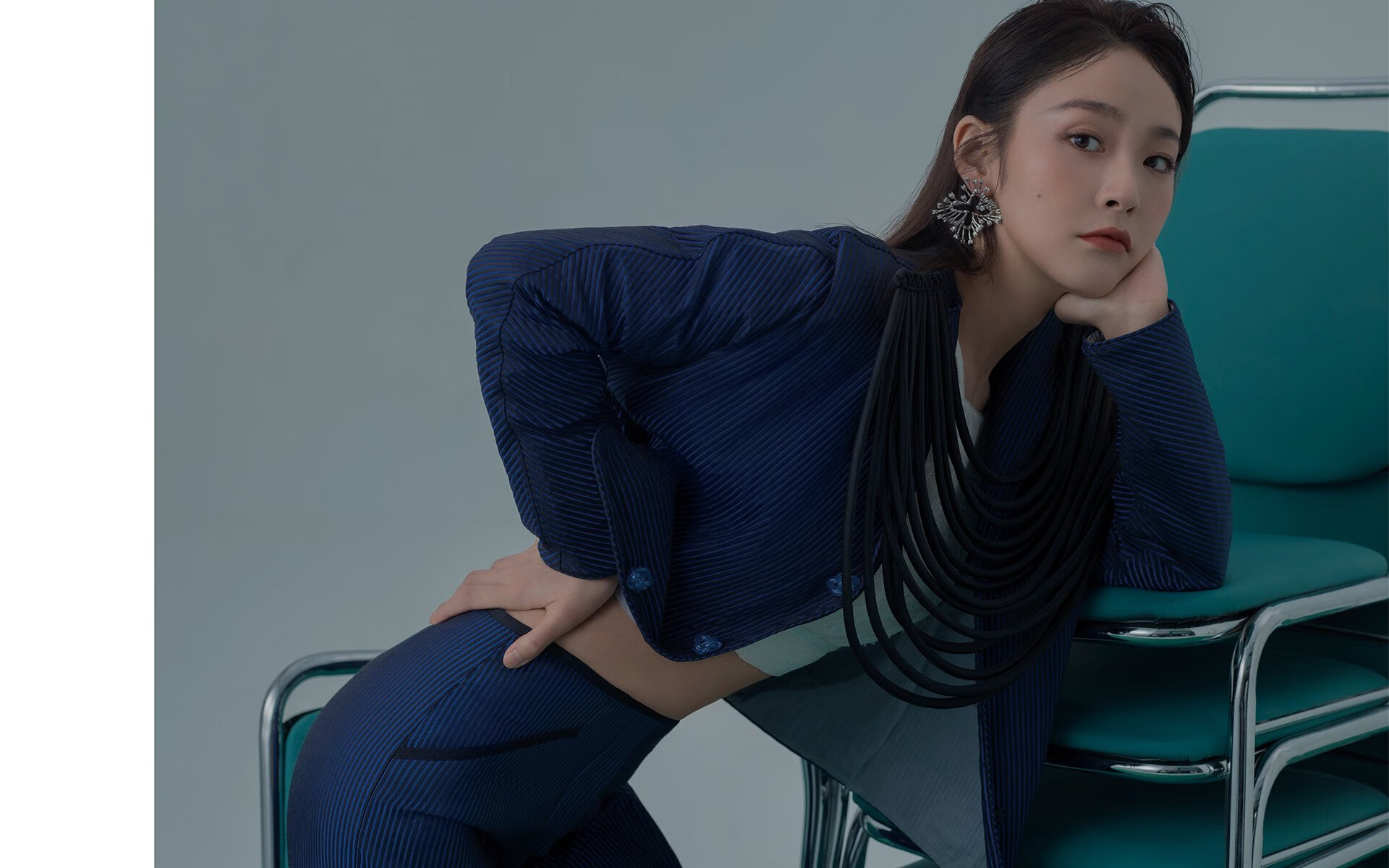 璀璨星光难敌团队洪流,当米切尔的50分化为76人胜利的背景音